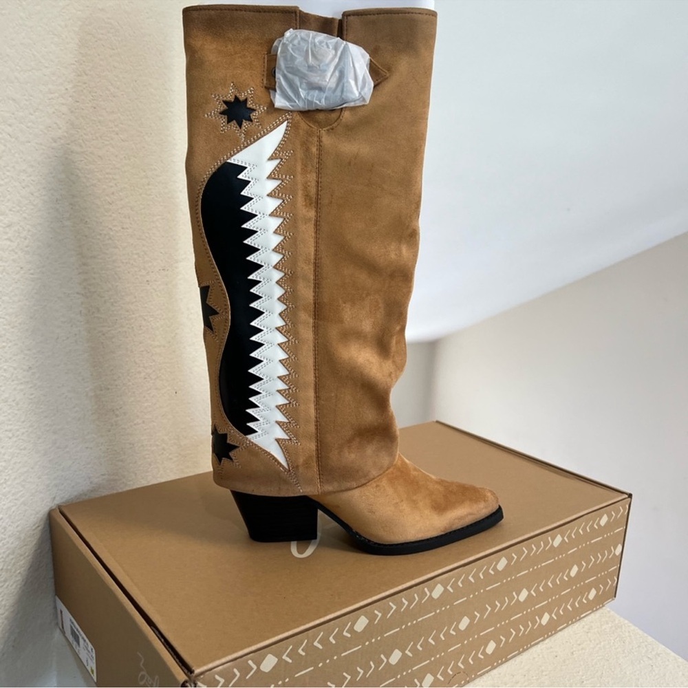 Zodiac Rowena Wings Western Boot Faux Suede Caramel size 9 cowgirl‎ country boho